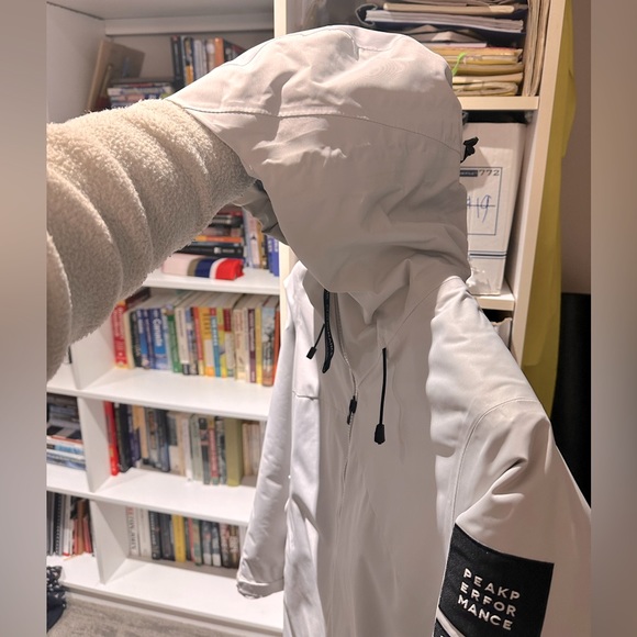 Peak Performance W’s Sapphire Parka - Winter coat - Picture 5 of 5